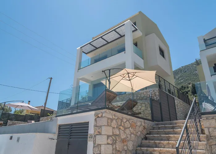 Saint George 2 Vila Nikiana